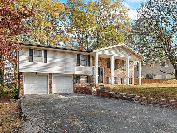2nd image of 4725 Briarwood Cir