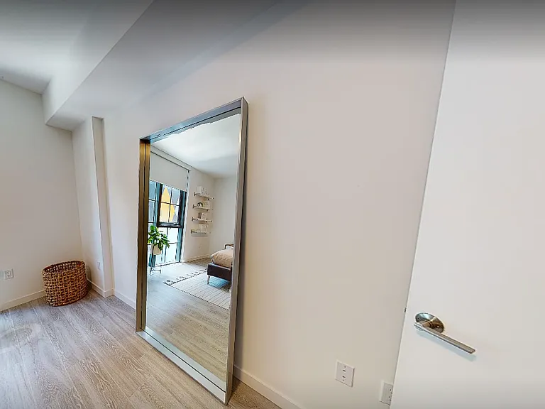 535 NW 24th St #11 — Photo 10