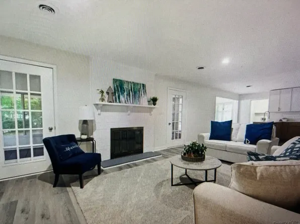 718 Dandy Loop Rd, Yorktown, VA 23692