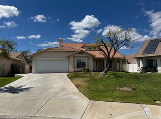 2682 W Dawnview Dr, Rialto, CA 92377