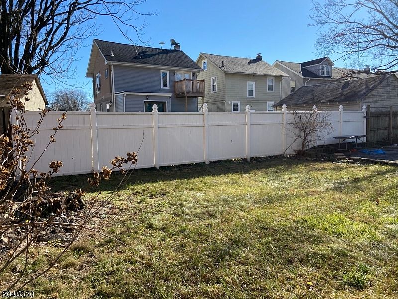 2nd image of 334 Union Ave