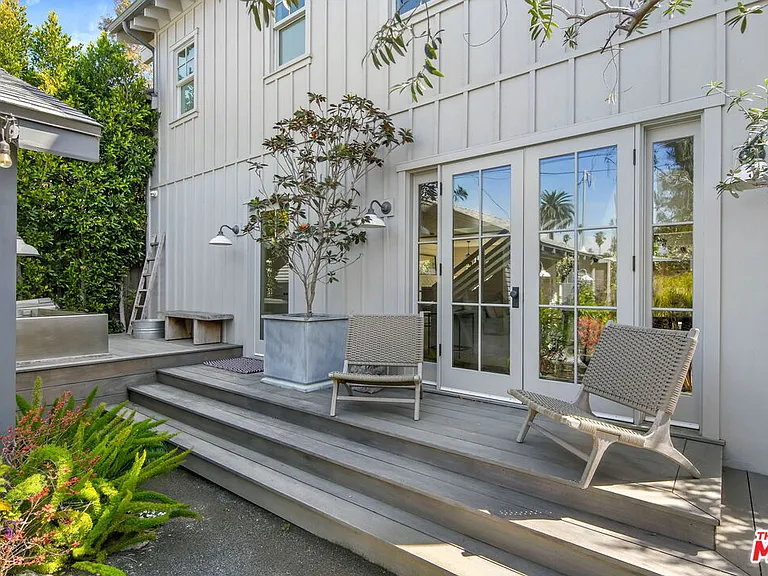 821 Nowita Pl — Photo 23