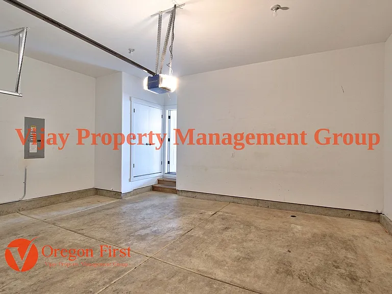 410 SW Basilone Ter — Photo 24