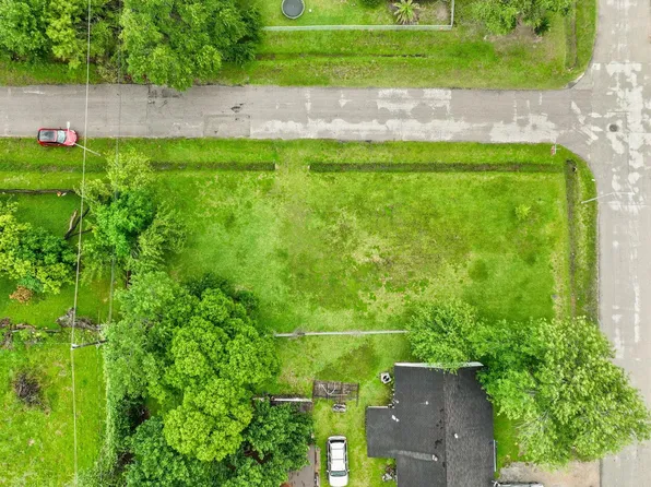 10102 Porto Rico Rd, Houston, TX 77041