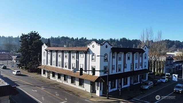 1st image of 101 S 1st Street