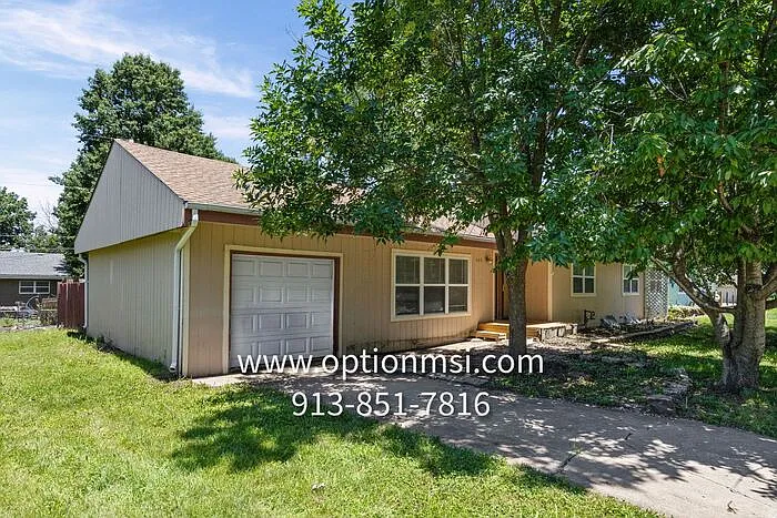 403 Shawn Dr — Photo 1