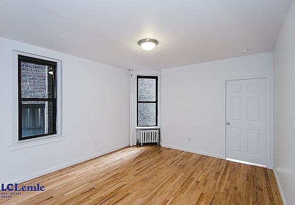 4th image of 204 E 84th St #28