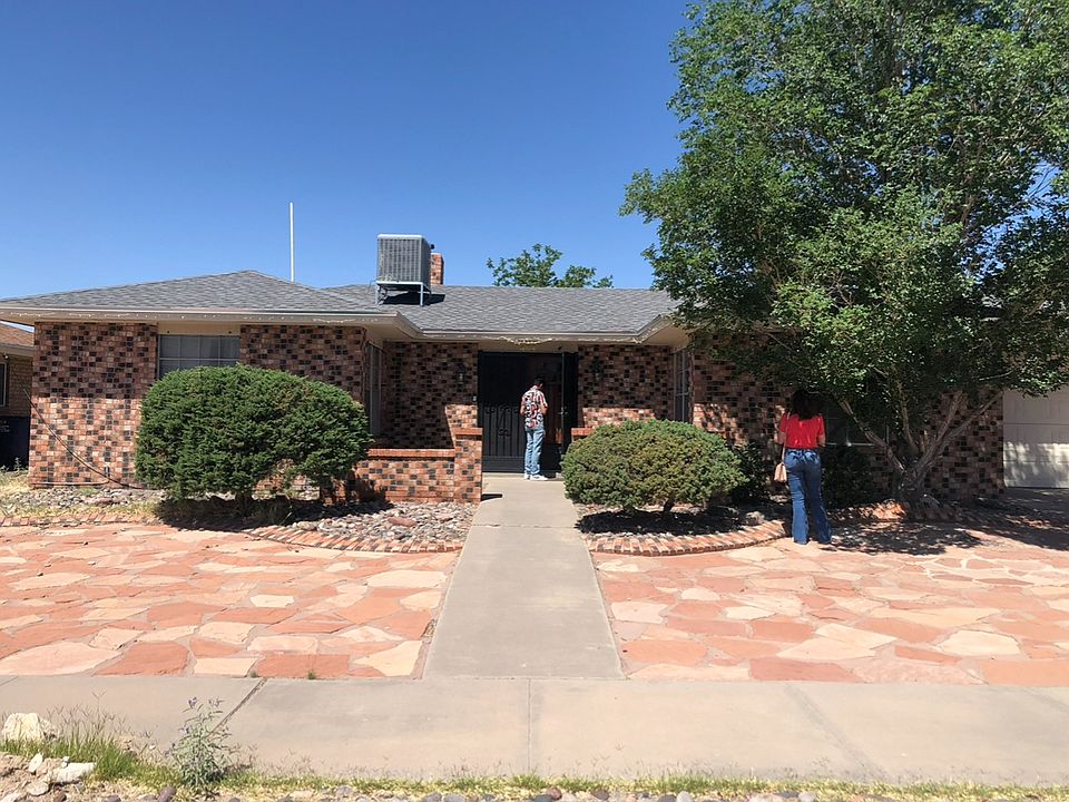 2nd image of 464 San Blas Dr