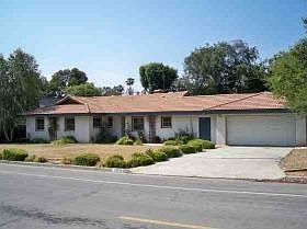 2nd image of 2575 Elsinore Rd