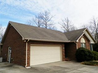 241 Twin Oaks Rd, Dover, TN 37058