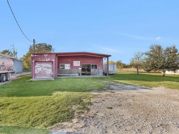 6821 Bailey St, Bedias, TX 77831