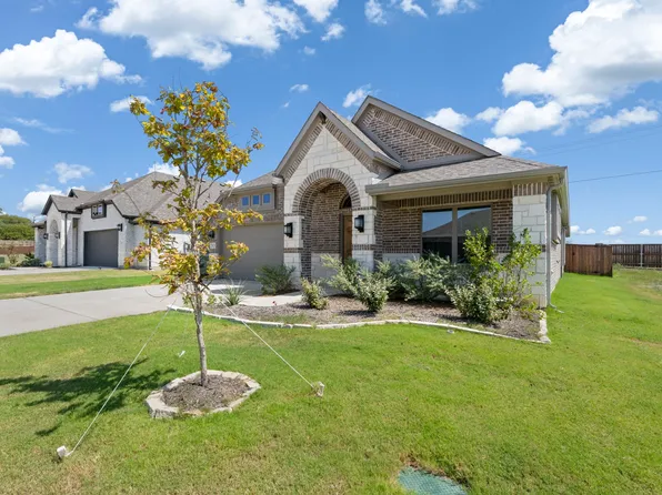 2452 Acacia Rd, Cleburne, TX 76033