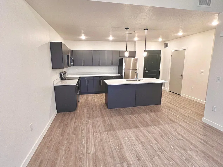 Canyon Vista — Photo 97