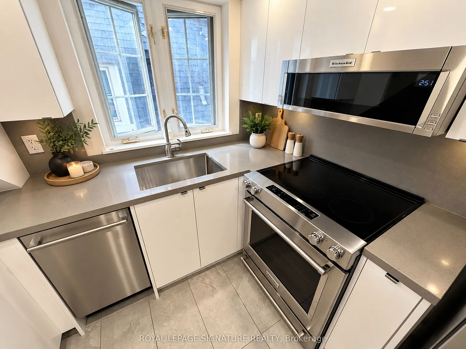 2 bed, $2,795 — Photo 3