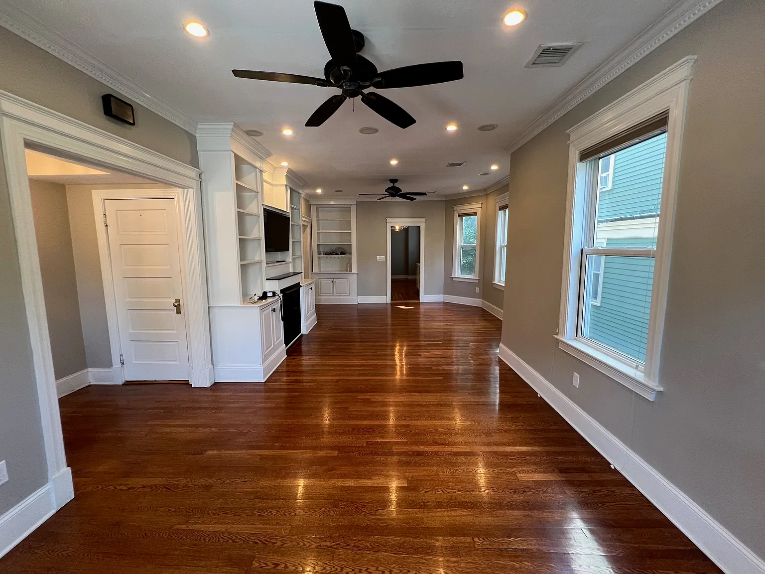 3 bed, 1280 sqft, $2,900 — Photo 3
