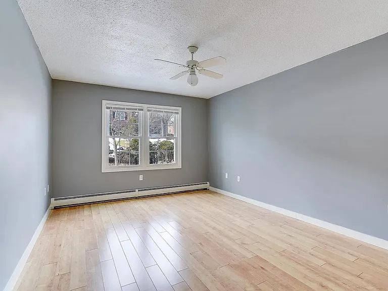 14 Northbrook Dr — Photo 7
