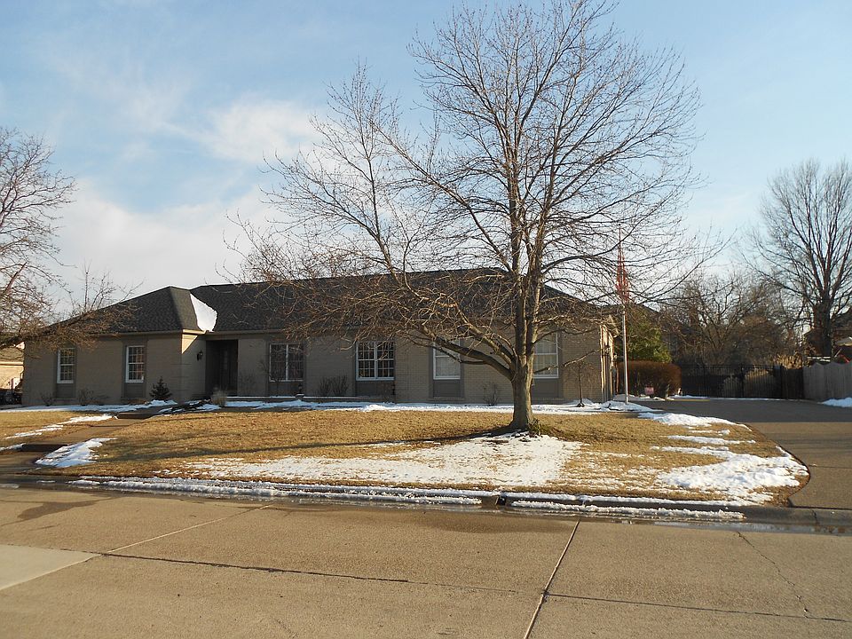 1st image of 8105 Briarwood Dr