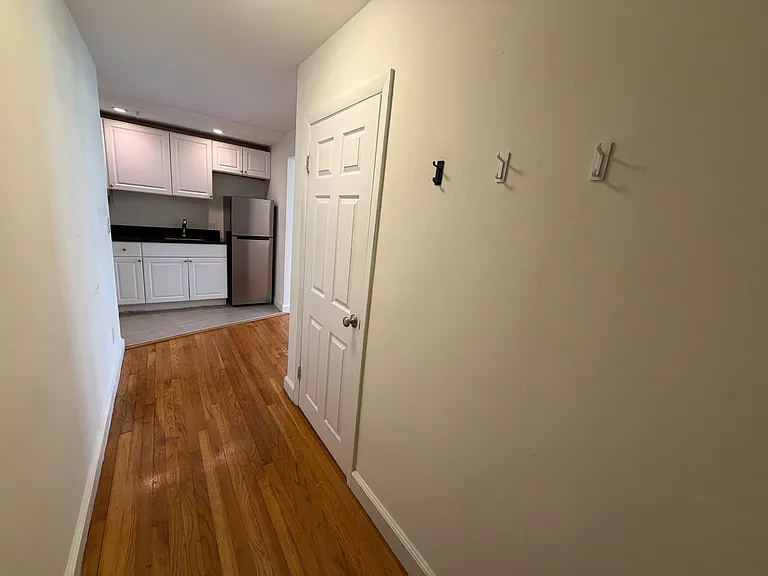 525 Beacon St #11 — Photo 10