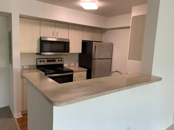 11165 SW 6th St APT 305, Hollywood, FL 33025