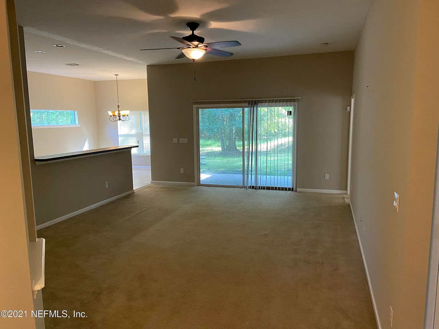 3 bed, 2.0 bath, 1606 sqft, $1,850 — Photo 3