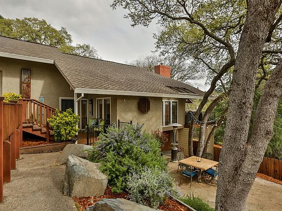 2nd image of 397 Maul Oak Ct
