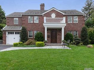 322 Mill Spring Rd, Manhasset, NY 11030