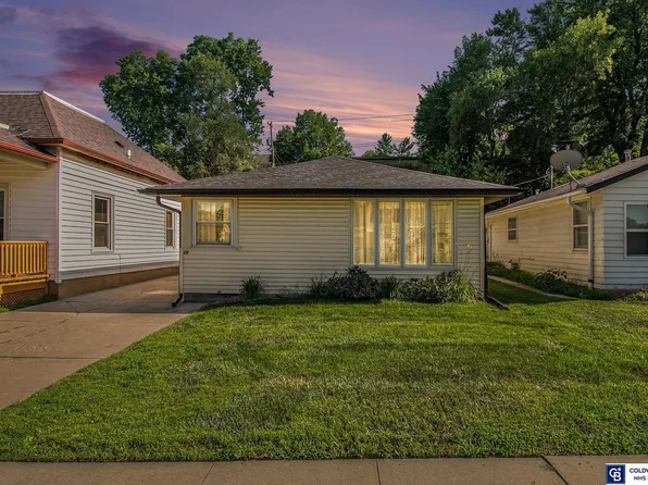 711 A St, Plattsmouth, NE 68048
