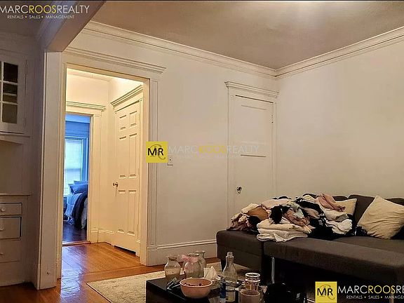 5th image of 464 Park Dr #6