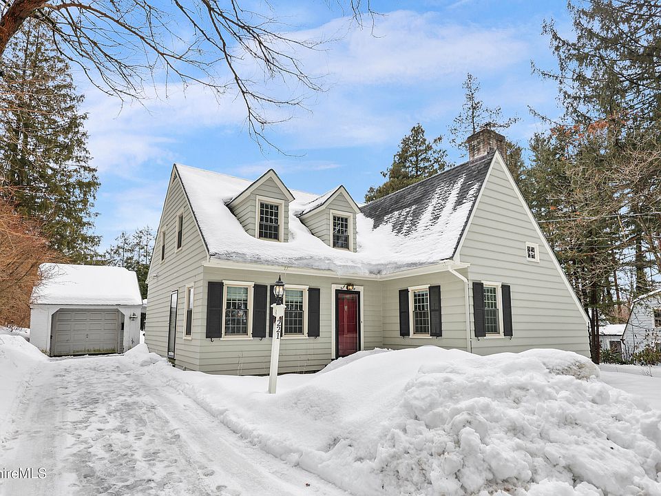 1st image of 221 Holmes Rd