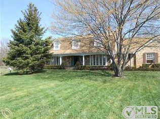 23203 Simcheck, Northville, MI 48167