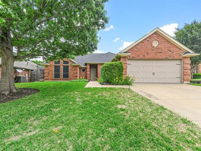 806 W Lonesome Dove Trl, Arlington, TX, 76001