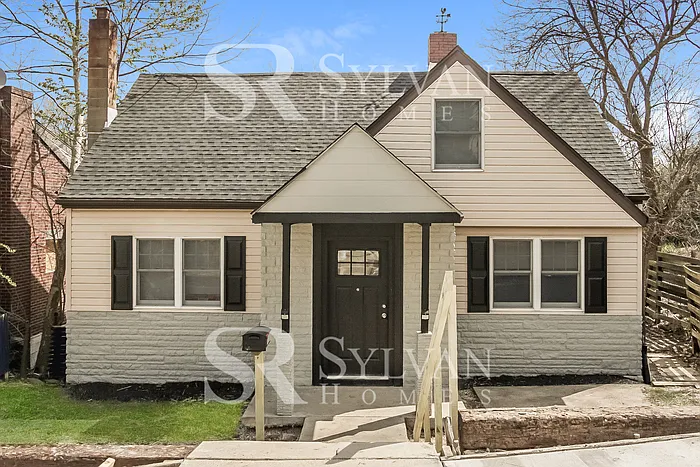 1707 Leolyn St photo 1
