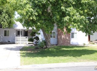 3004 Dartmouth St, Bakersfield, CA 93305