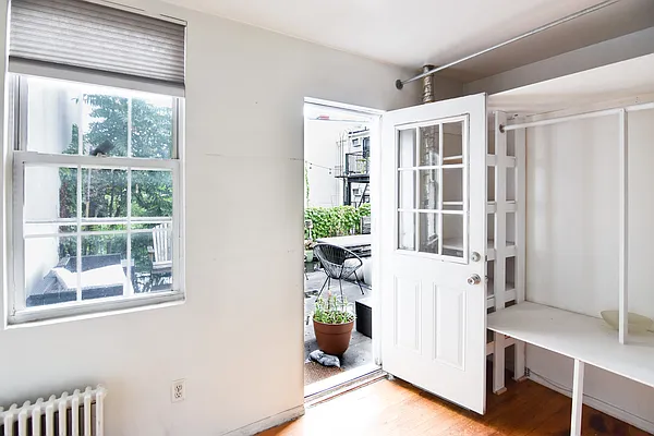 Rented by The Agency | media 22