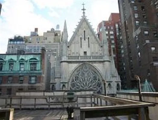 Sold by Douglas Elliman | media 15