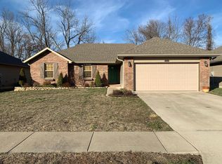 4479 W Brownstone Trce, Springfield, MO 65807