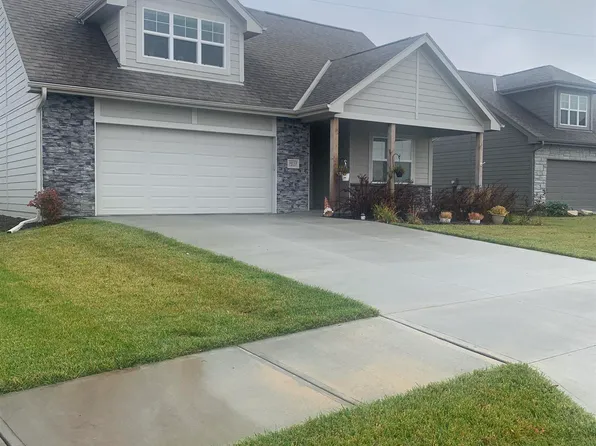 10113 S 180th Avenue Cir, Omaha, NE 68136