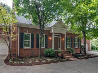 2323 Abbott Martin Rd, Nashville, TN 37215