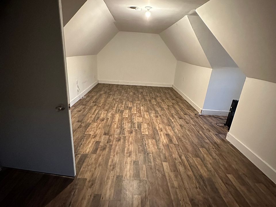 2nd image of 169 N Grant St #5