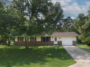 18364 Wee Acres Dr, Bristol, IN 46507