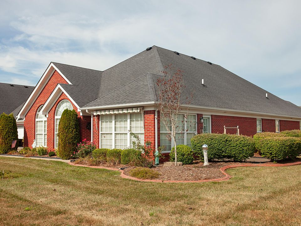 1st image of 263 Woodlake Dr