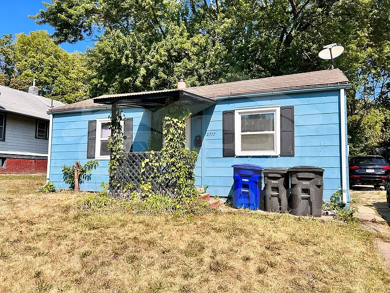 2717 College Ave — Photo 4