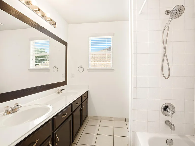 3906 Tigris Ridge Dr — Photo 25