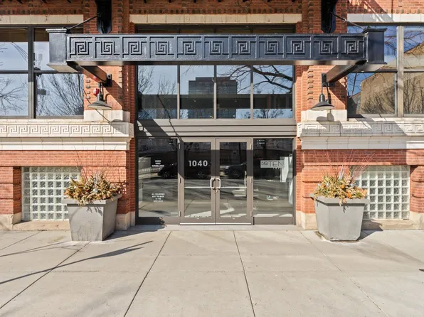 1040 W Adams St Unit 122, Chicago, IL 60607