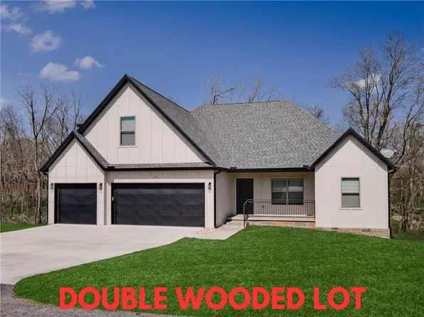 22 Cannich Dr, Bella Vista, AR 72712