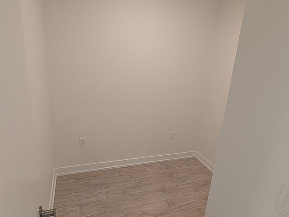 4th image of 740 Whitlock Ave #315