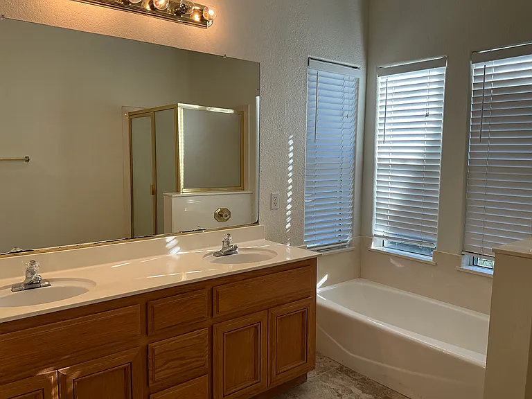 8418 Granite Cove Dr — Photo 21