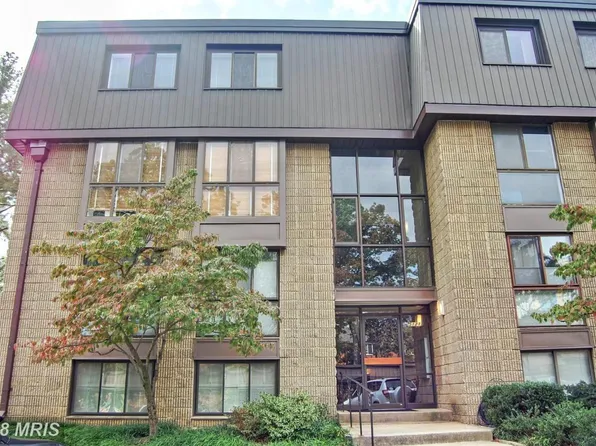 5121 Maris Ave APT 400, Alexandria, VA 22304