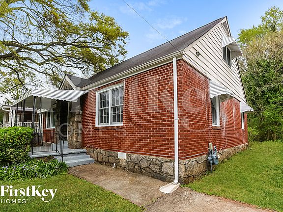 2nd image of 2276 Dauphine St