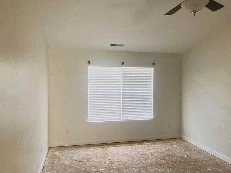 Master Bedroom w/ Vaulted Ceiling